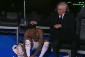 真会说！安帅自我调侃：半场时应该把教练换下去