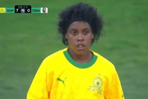 马梅洛迪日落女足球员走红网络，长相酷似罗纳尔迪尼奥