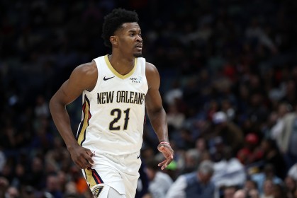 万博体育APP-😶被震慑到？鹈鹕中锋奎因&amp;米西轮番对位杨瀚森 但首节合计9中1